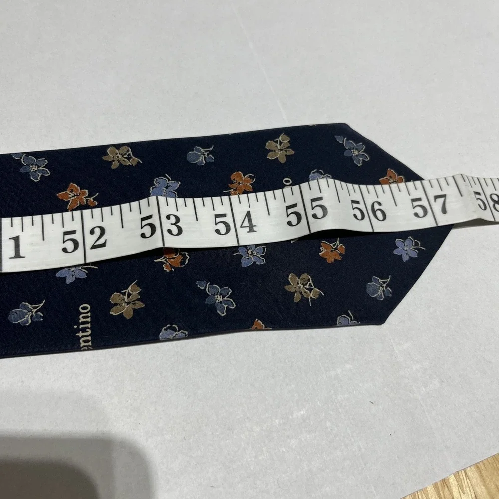 Valentino Neck Tie Mens Dark Blue Silk Luxury Necktie Cravatte‎ Italy C-13